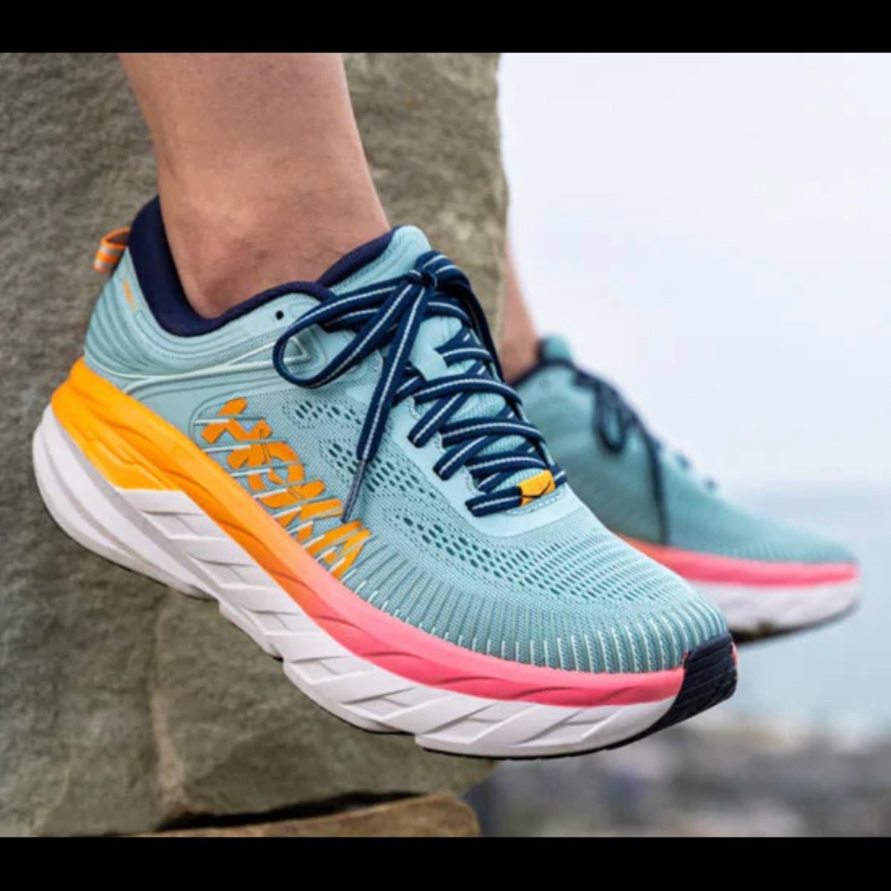 Bindi 7 hoka running shoes size 9.5 (worn once)